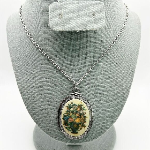 Sarah Coventry Jewelry - Vintage Sarah Coventry Floral Tapestry Pendant Necklace Silver Tone Oval 21"